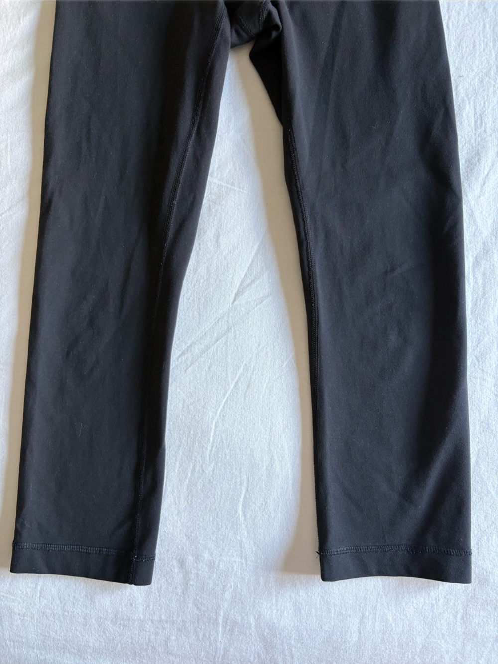 Lululemon Wunder Under High-Rise Crop 25" *Luon (Size 6) - Picture 3 of 8